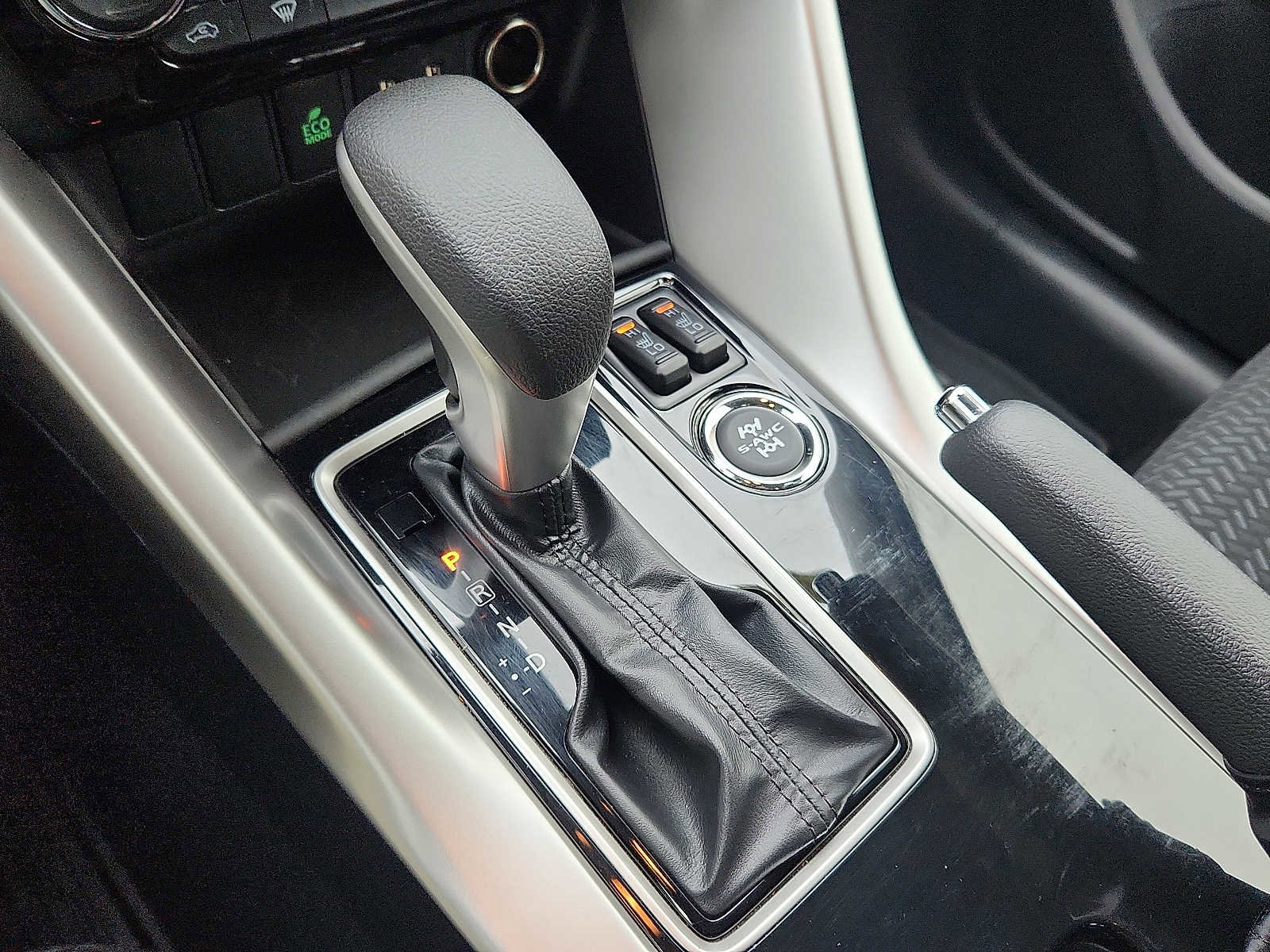 Used 2023 Mitsubishi Eclipse Cross LE image 14