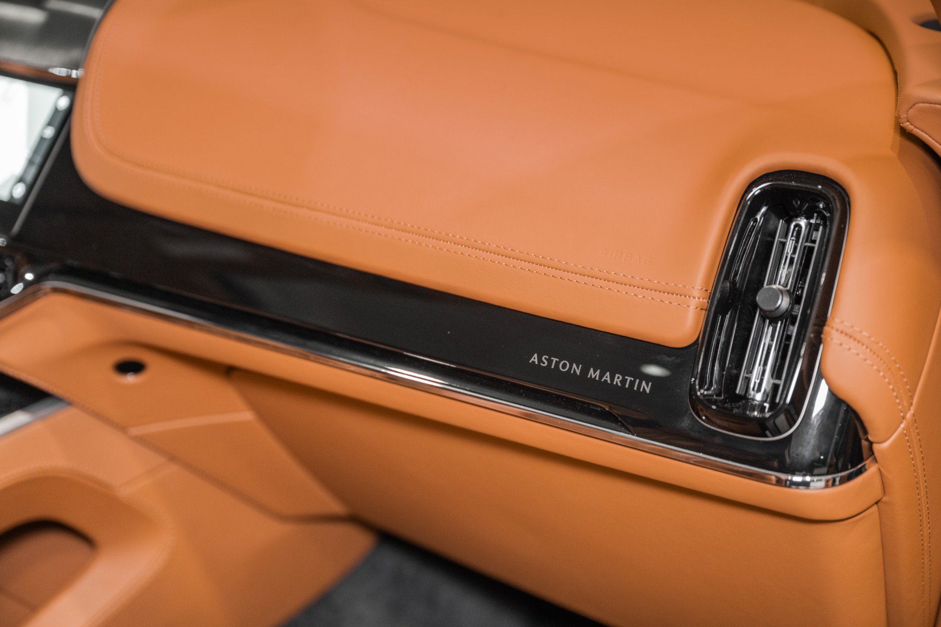 New 2026 Aston Martin DBX 707 AWD/4WD image 43