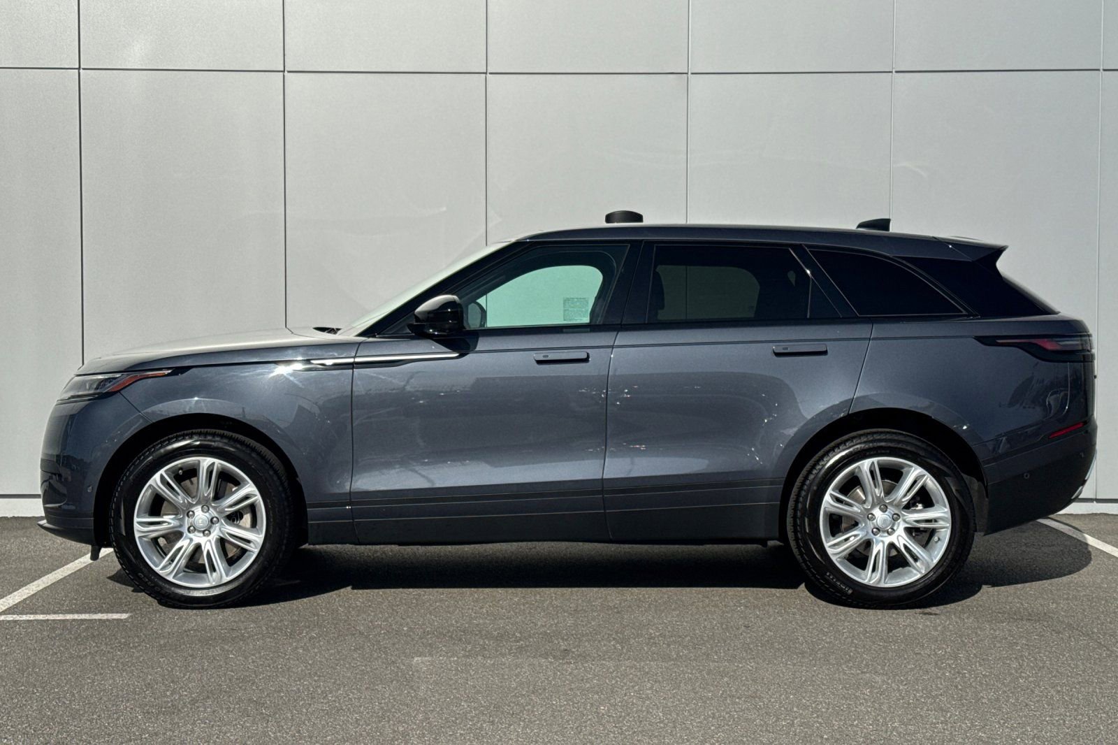 Used 2026 Land Rover Range Rover Velar S AWD/4WD image 2