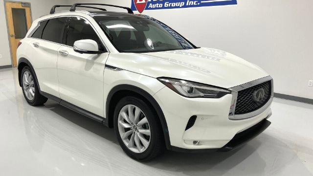 Used 2019 INFINITI QX50 Essential w/ Premium Heat Package AWD/4WD image 3