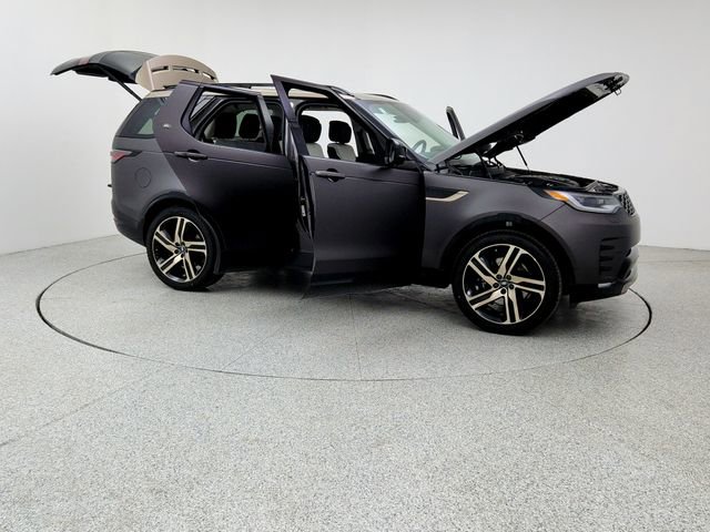 New 2026 Land Rover Discovery Limited Edition AWD/4WD image 10