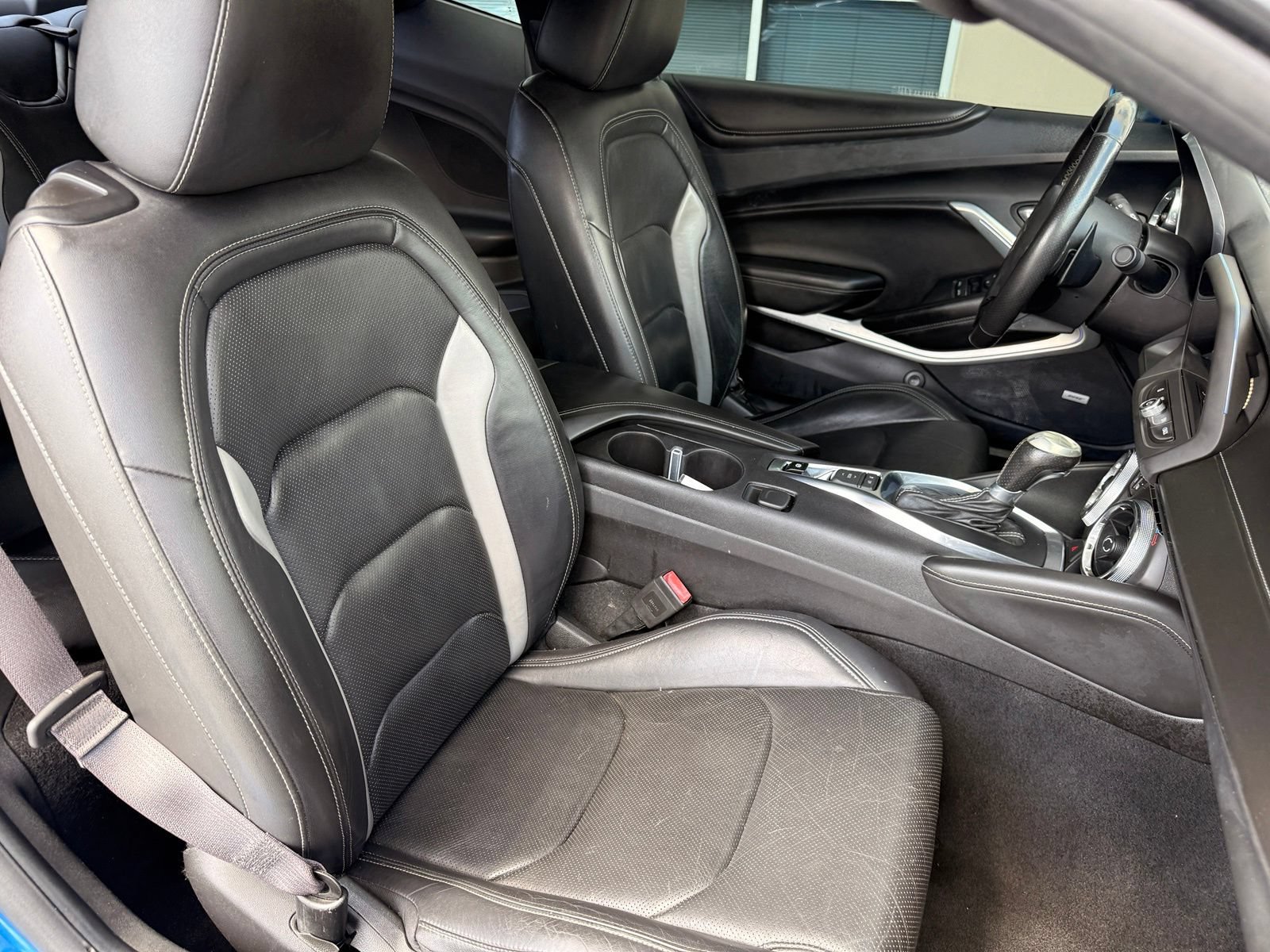 Used 2017 Chevrolet Camaro LT RWD image 37