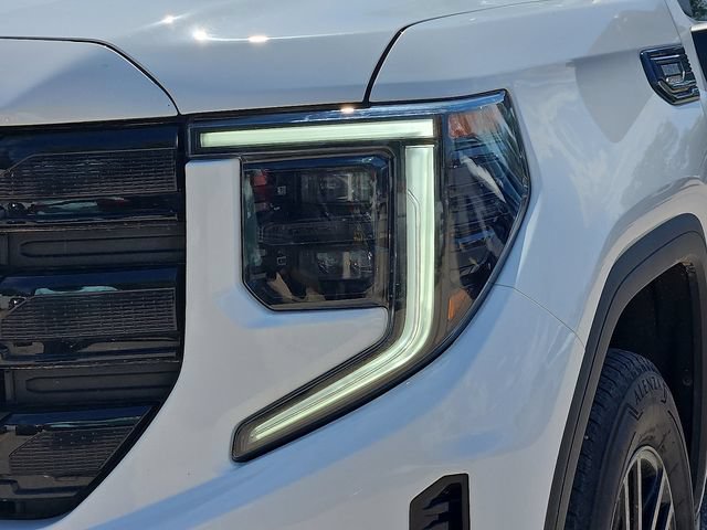 Used 2022 GMC Sierra 1500 Elevation w/ Preferred Package AWD/4WD image 8