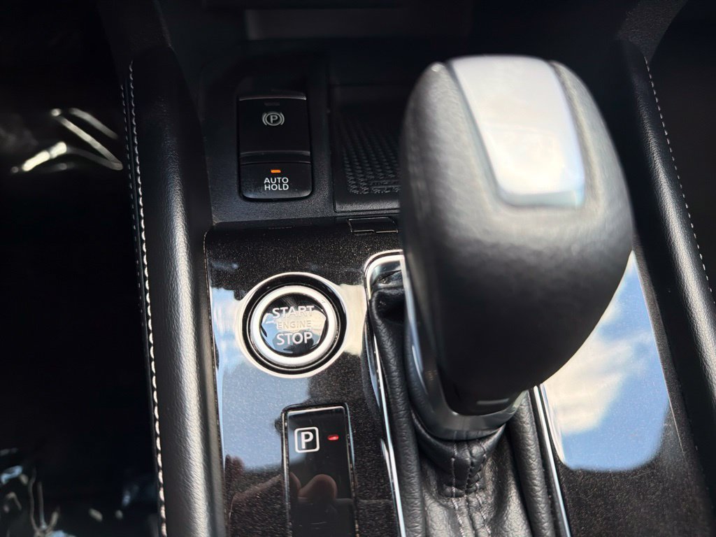 Used 2024 Nissan Kicks SR w/ SR Premium Package FWD image 50