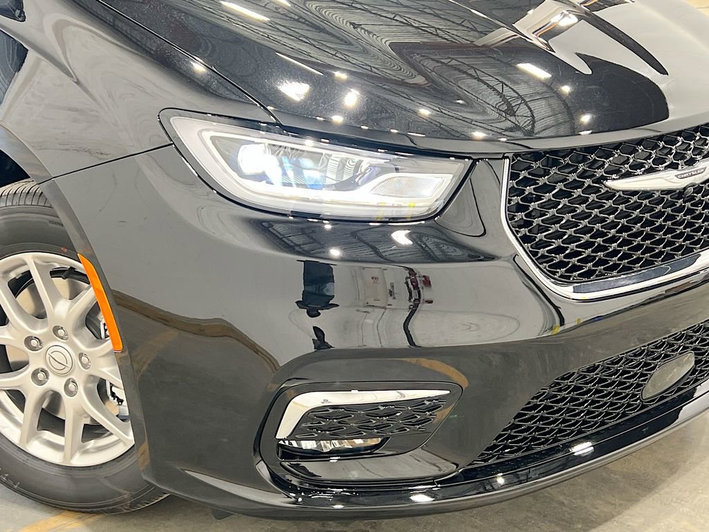 New 2026 Chrysler Pacifica Select image 39