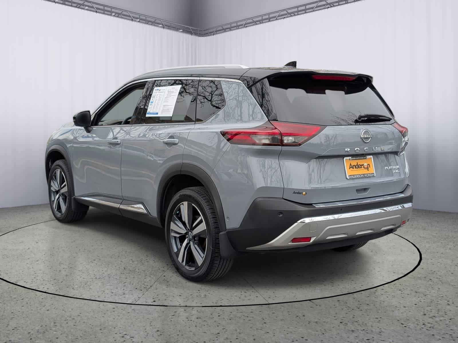 Used 2022 Nissan Rogue Platinum w/ Head-Up Display Package image 4
