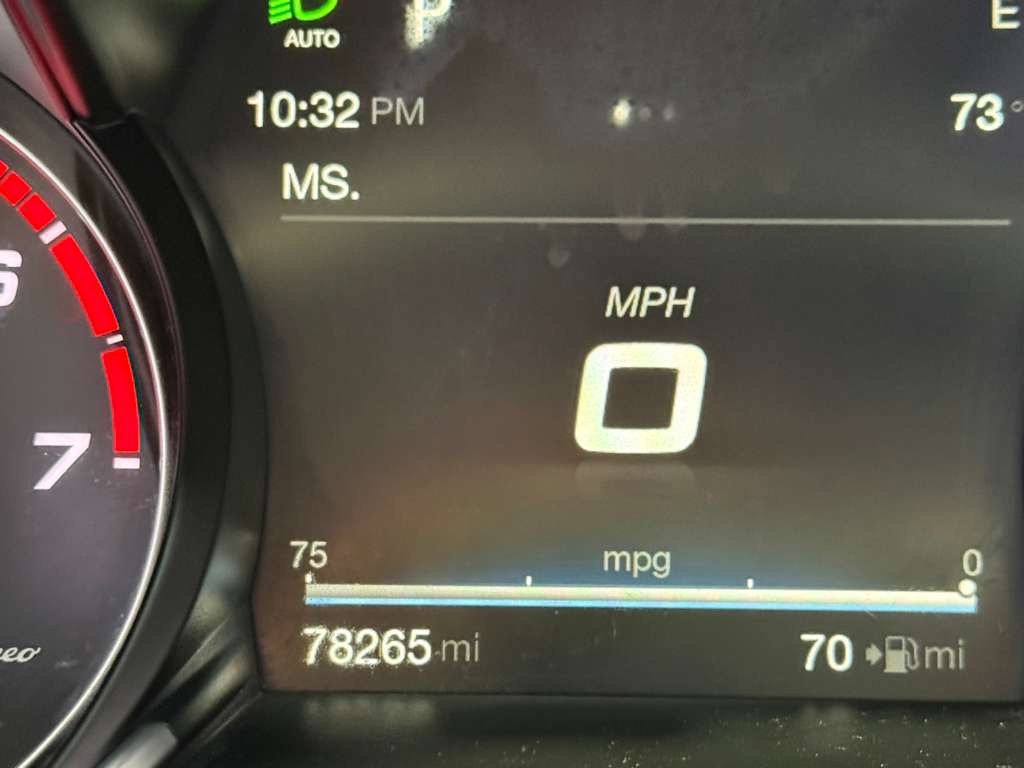 Used 2017 Alfa Romeo Giulia RWD image 14
