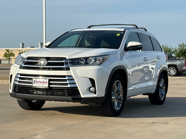 Used 2018 Toyota Highlander Limited Platinum AWD/4WD image 3