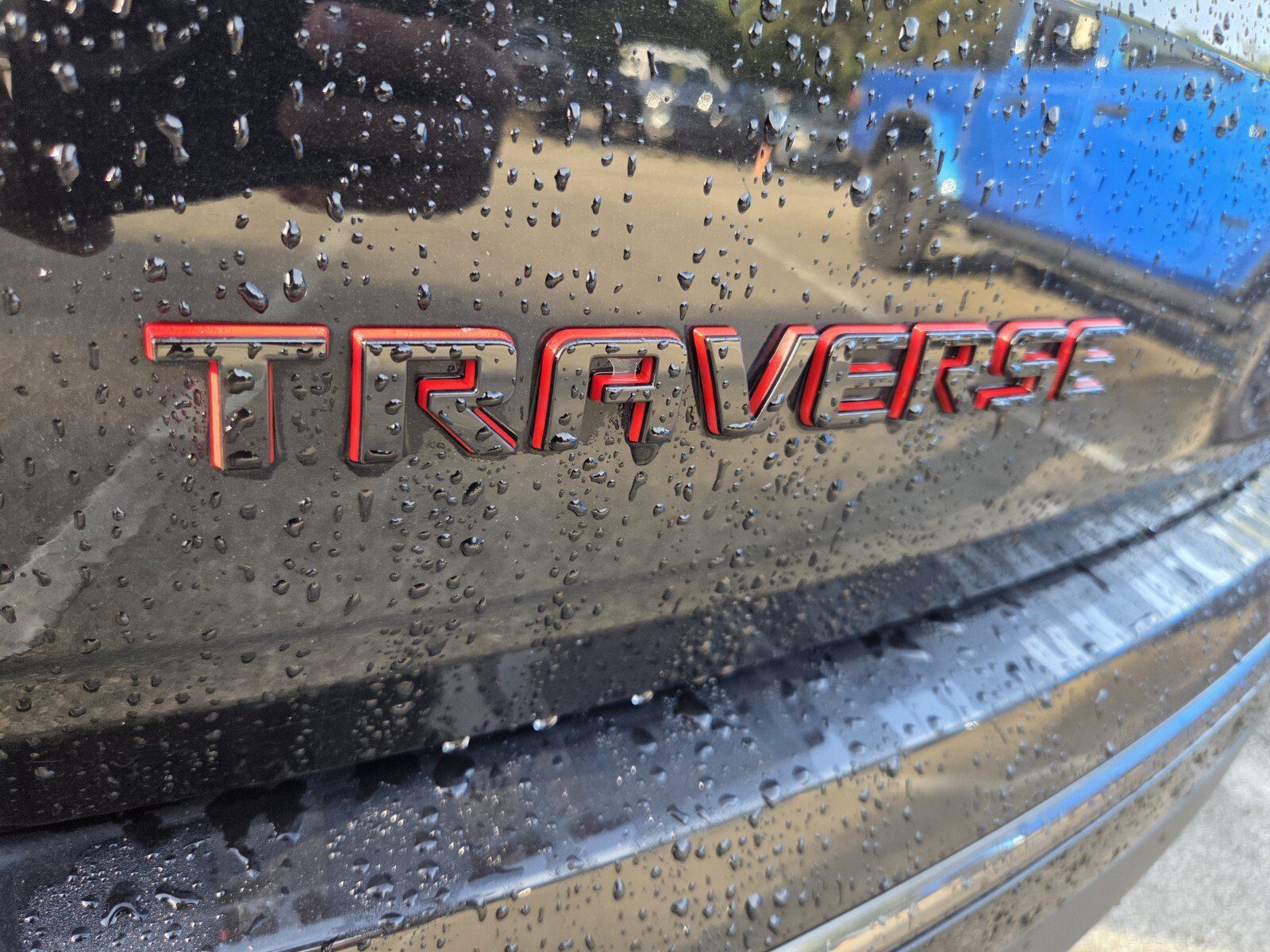 Used 2021 Chevrolet Traverse Premier w/ Redline Edition FWD image 4