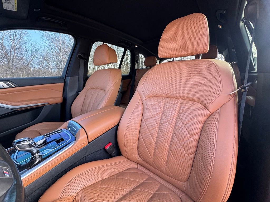 Used 2023 BMW X5 M50i w/ Executive Package image 21