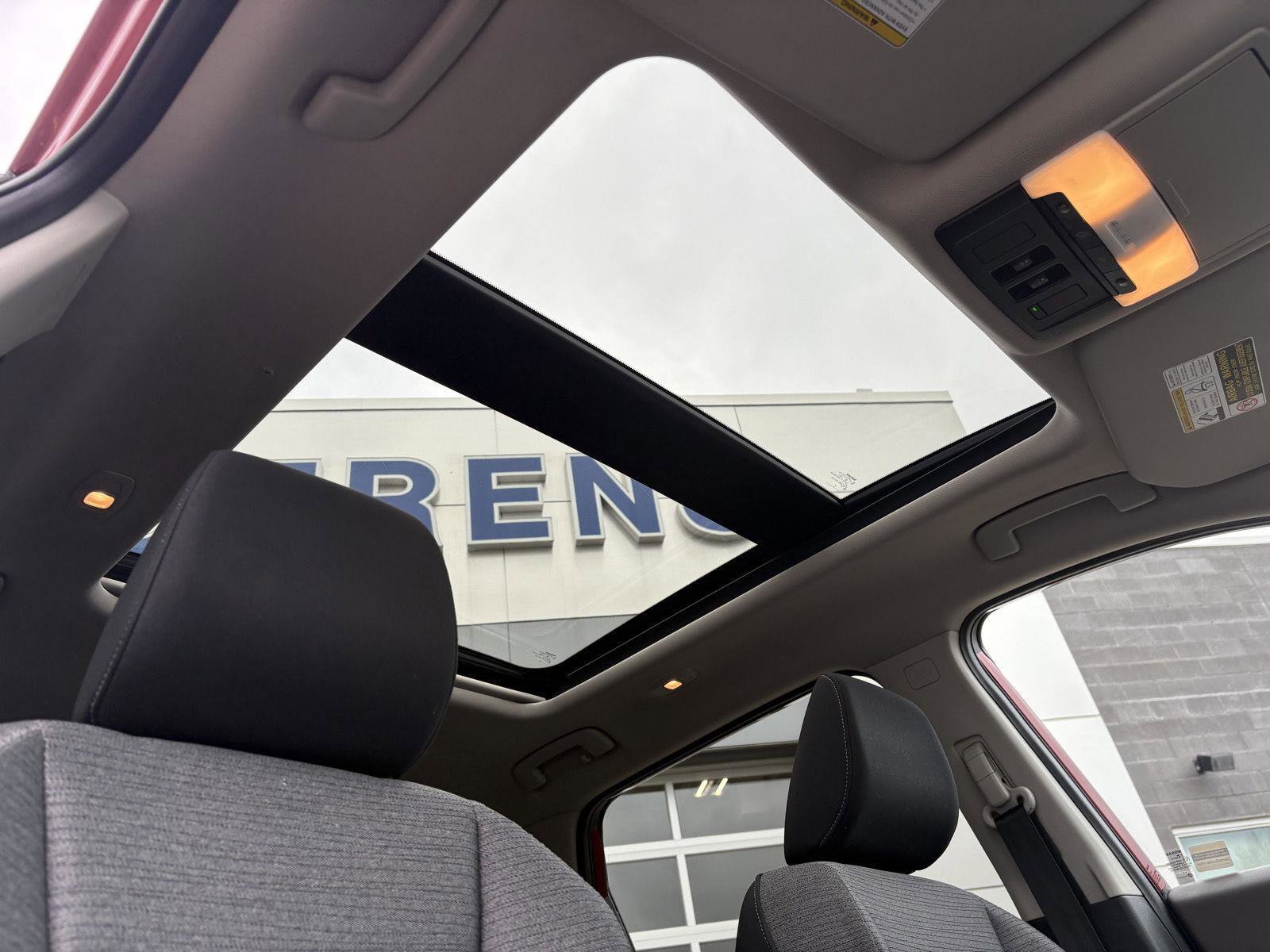 Used 2021 Nissan Rogue SV image 23