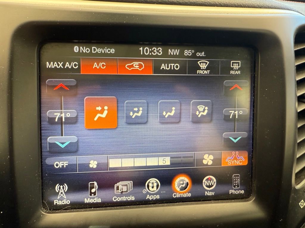 Used 2017 Jeep Cherokee Trailhawk w/ Comfort/Convenience Group image 27