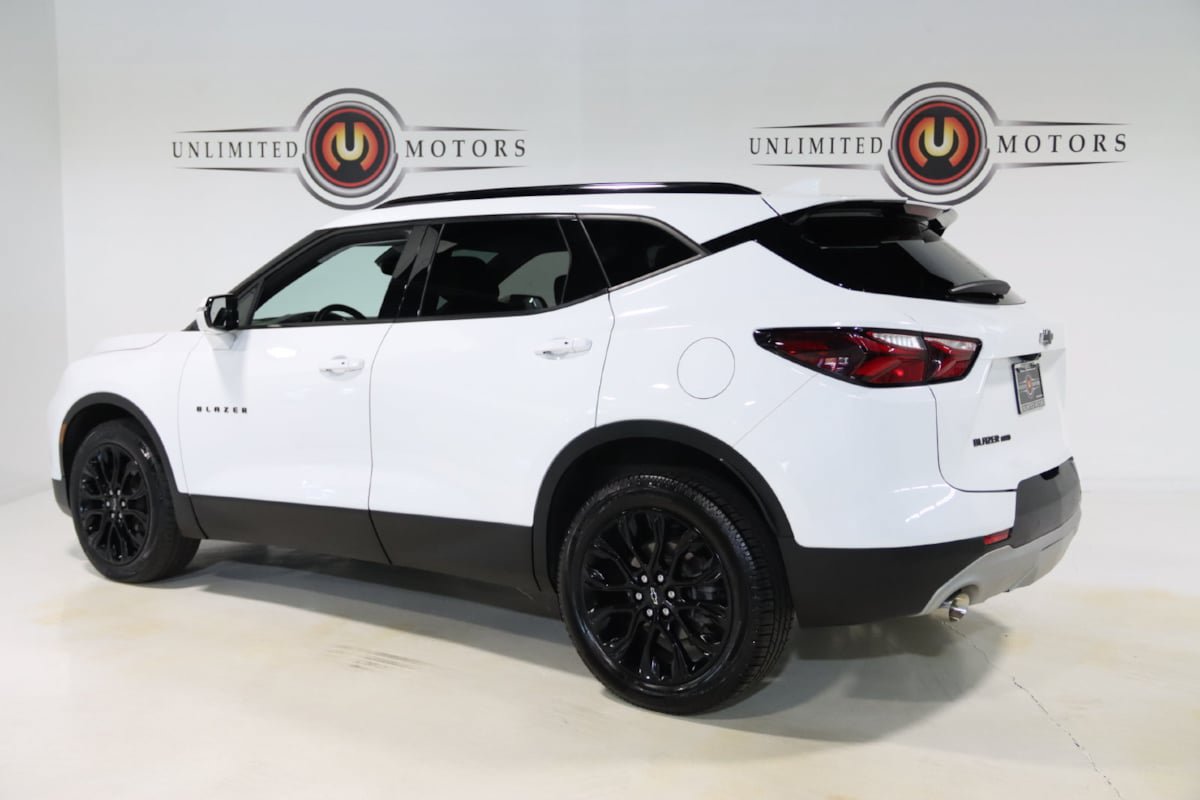 Used 2022 Chevrolet Blazer LT w/ Sound & Technology Package AWD/4WD image 3