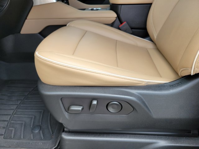 Used 2023 Chevrolet Tahoe Premier w/ Advanced Technology Package RWD image 14