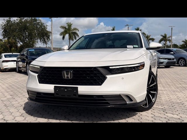 Certified 2025 Honda Accord Touring image 2