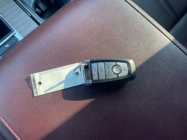 Used 2023 Ford Expedition Limited image 27