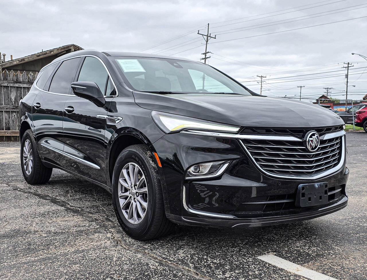 Used 2024 Buick Enclave Premium image 1