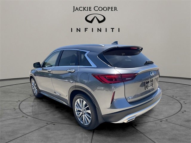 New 2025 INFINITI QX50 Luxe image 3