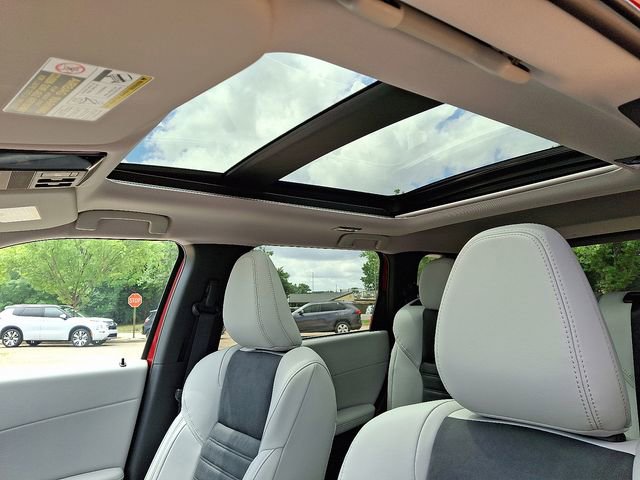 New 2025 Mitsubishi Outlander SE image 10