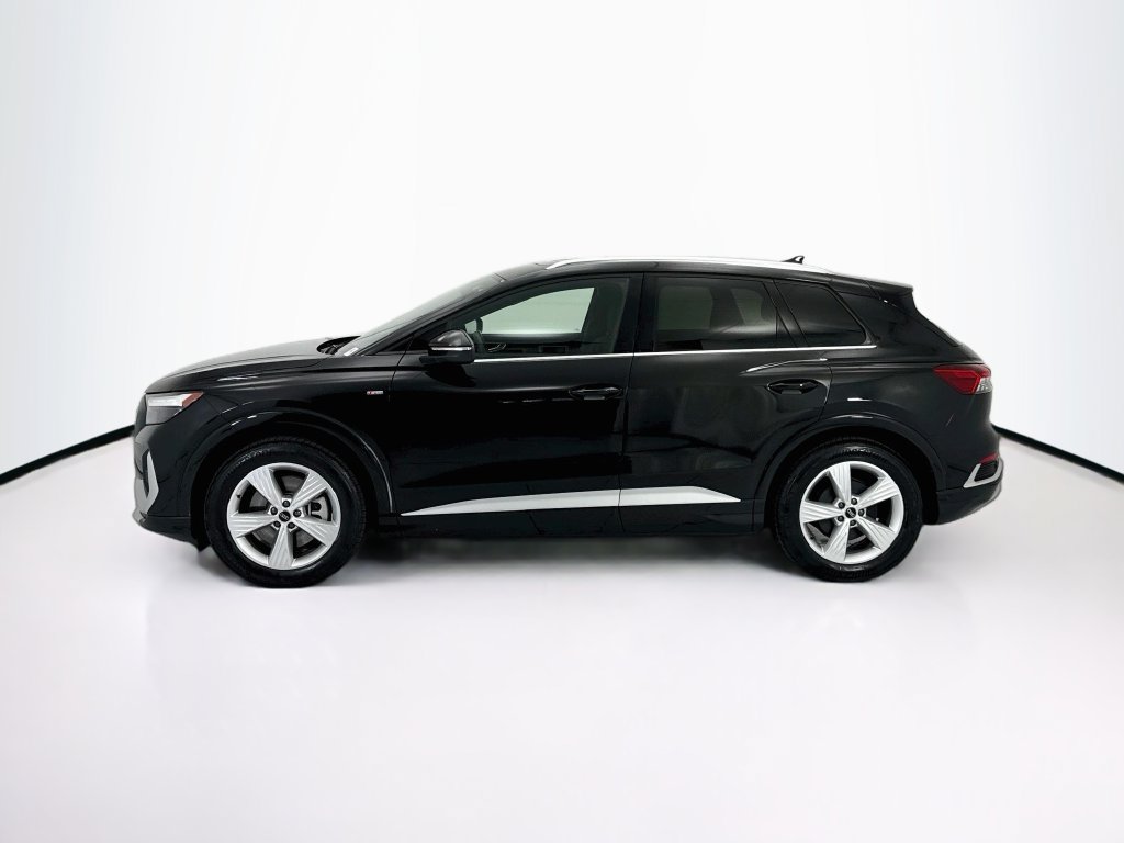 Certified 2024 Audi Q4 e-tron Premium Plus w/ Premium Plus AWD/4WD image 8