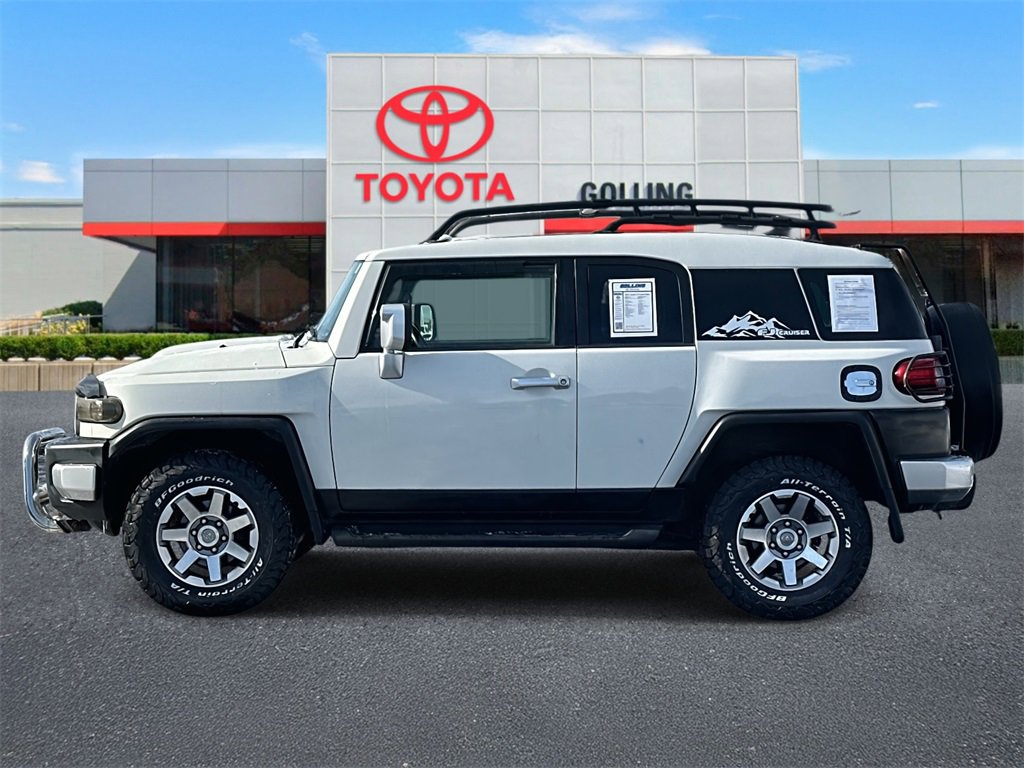 Used 2014 Toyota FJ Cruiser 4WD w/ Upgrade Package image 2