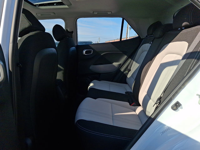 Certified 2024 Hyundai Venue SEL image 10
