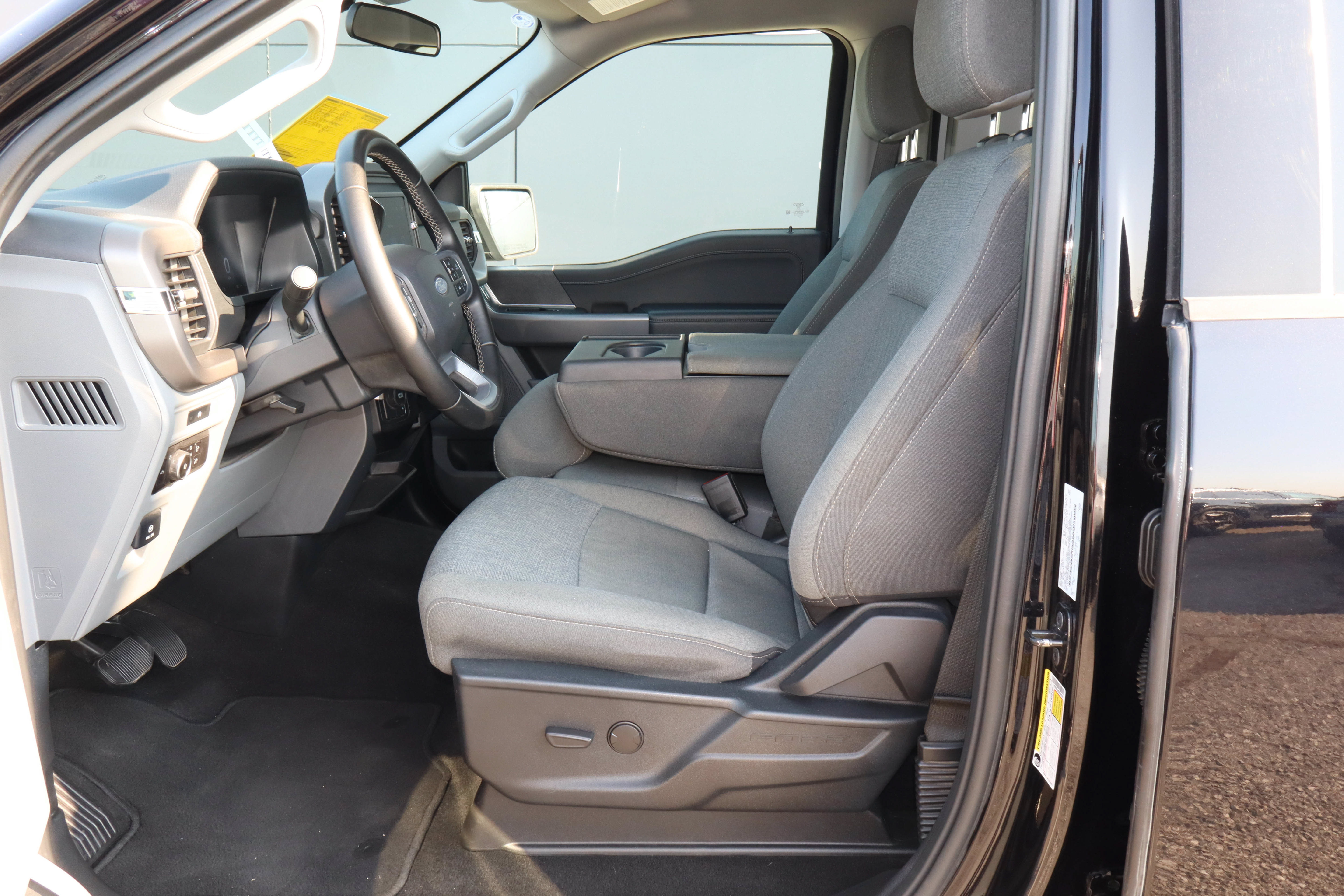 Used 2025 Ford F150 XLT w/ Equipment Group 301A Standard AWD/4WD image 7