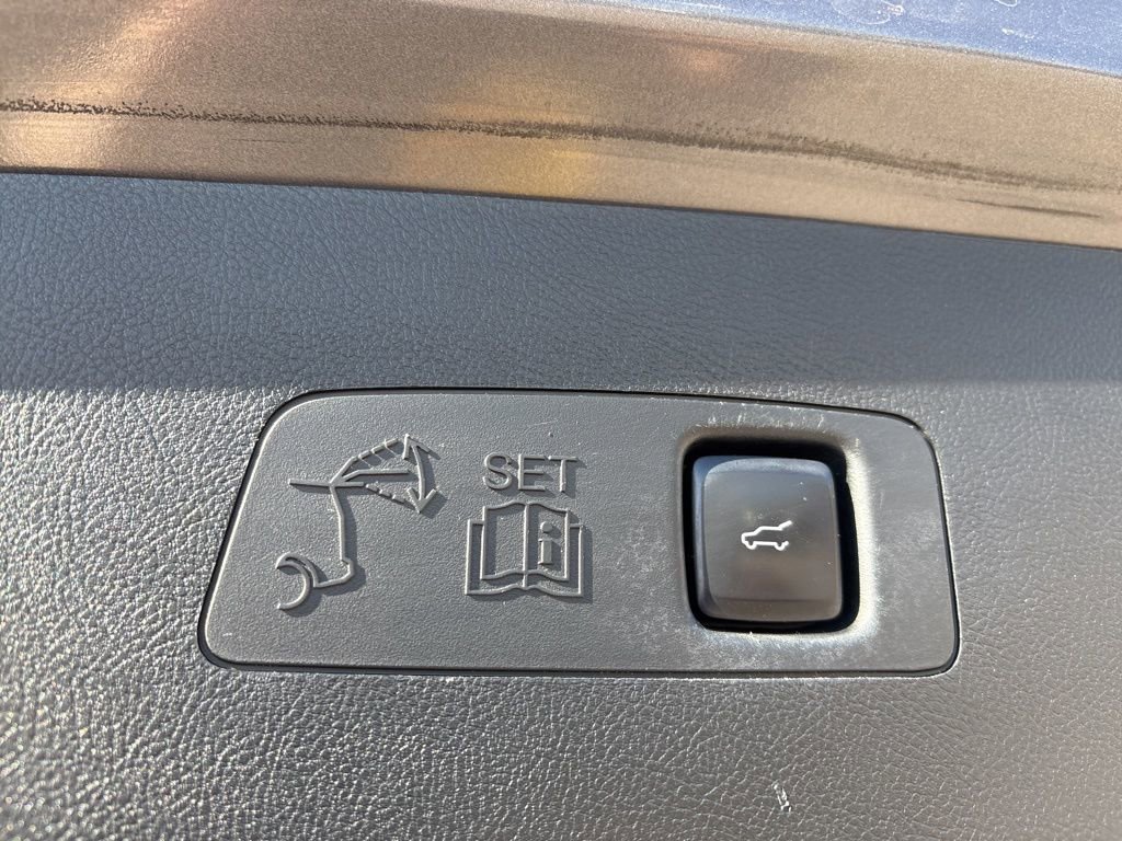 Used 2021 Lincoln Corsair Reserve image 23