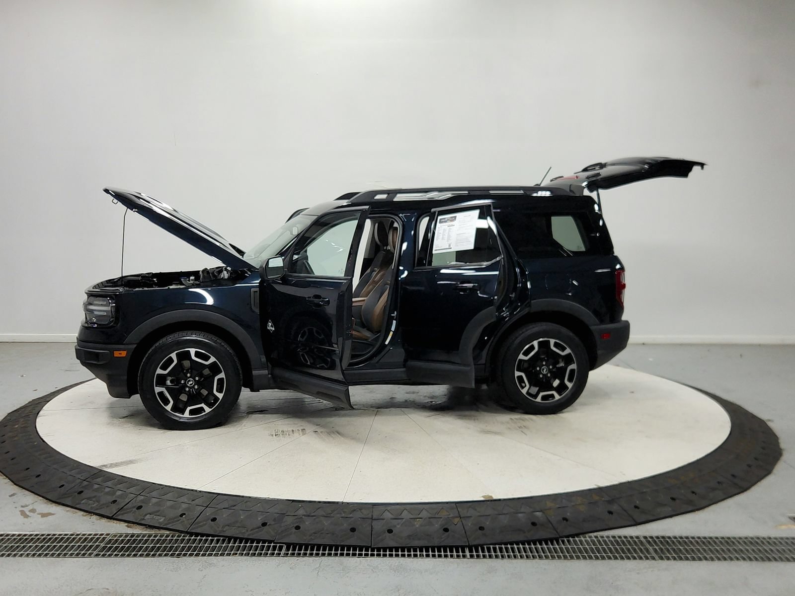 Used 2022 Ford Bronco Sport Outer Banks AWD/4WD image 13