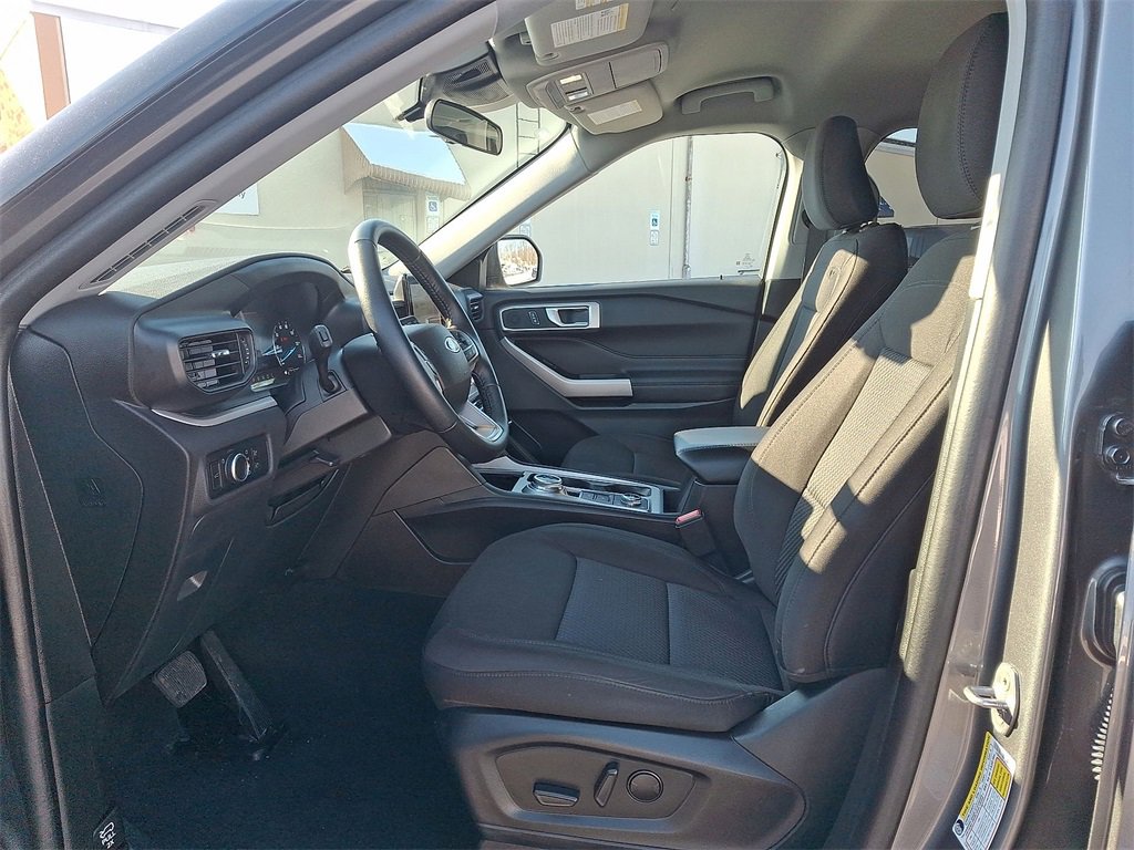 Certified 2023 Ford Explorer XLT image 11