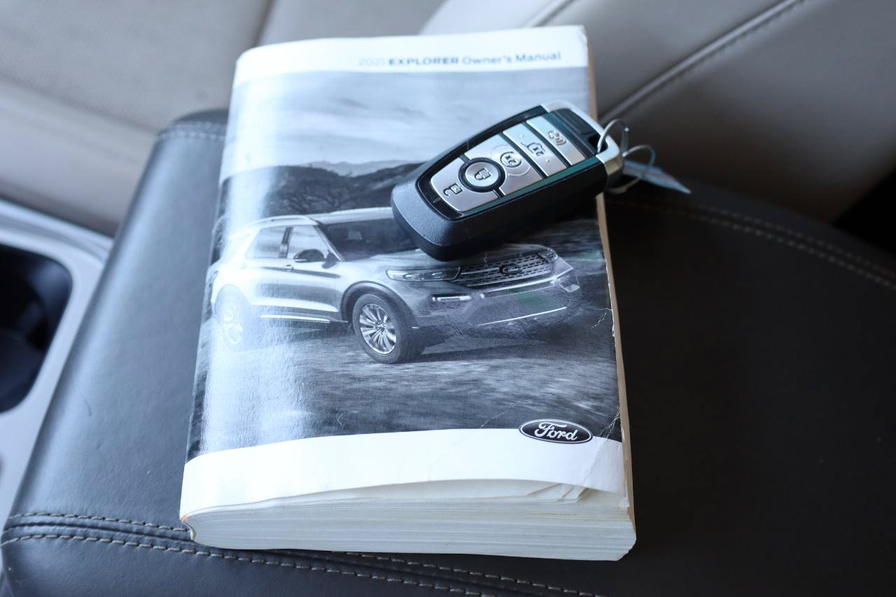 Used 2021 Ford Explorer Platinum AWD/4WD image 12