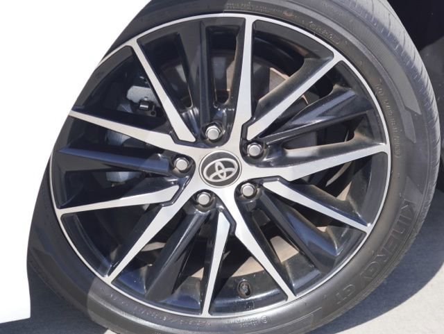 Used 2024 Toyota Camry SE FWD image 11