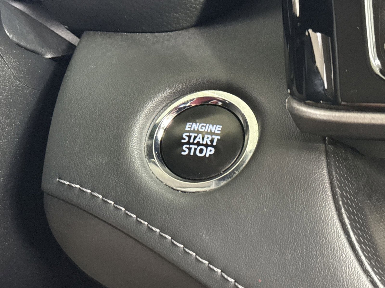 Used 2023 Toyota Highlander LE image 35