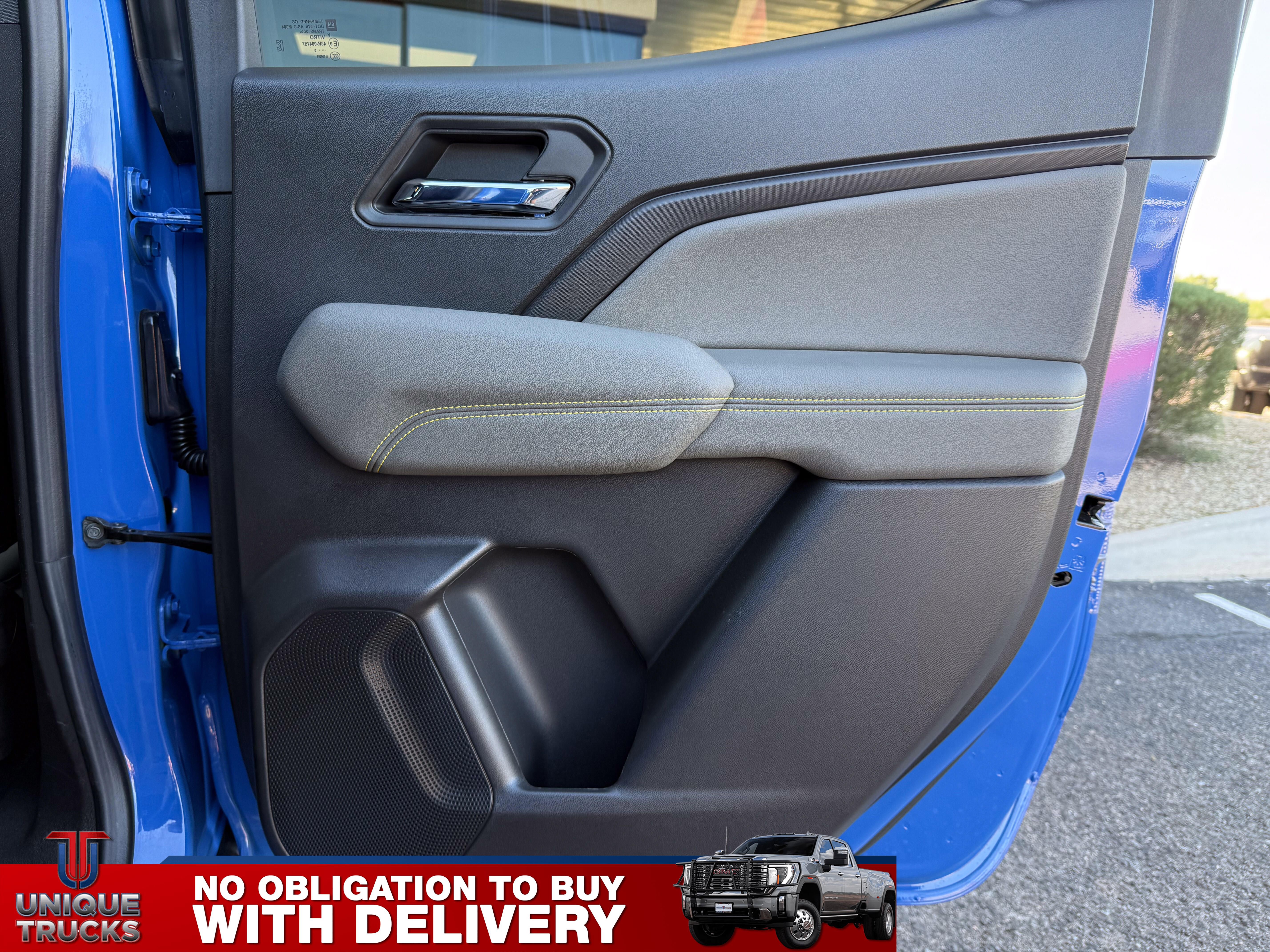 Used 2025 Chevrolet Colorado ZR2 w/ Technology Package image 24