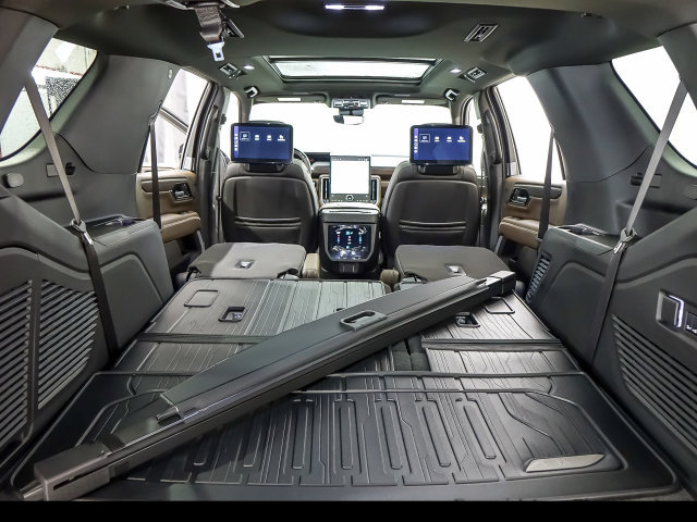 New 2026 GMC Yukon Denali Ultimate w/ LPO, Hit The Road Package AWD/4WD image 23