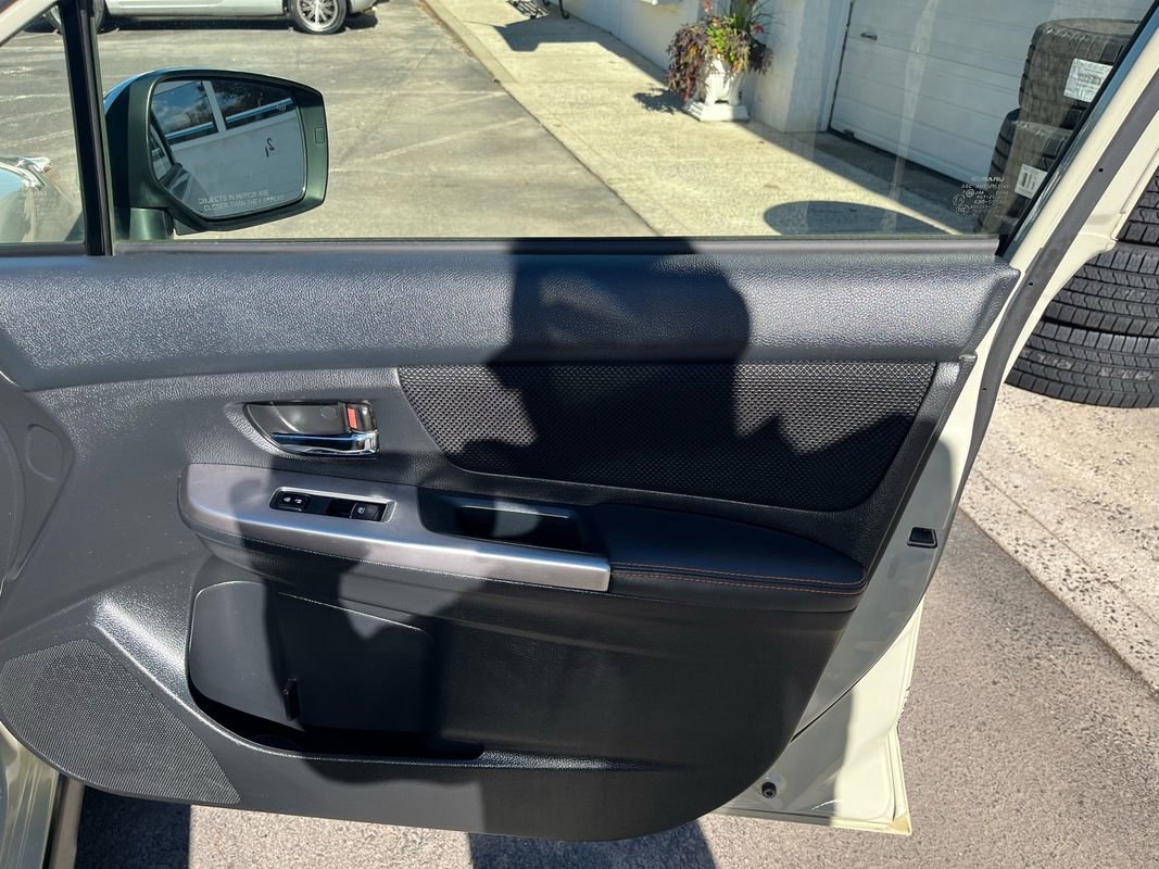 Used 2016 Subaru Crosstrek 2.0i Premium image 17
