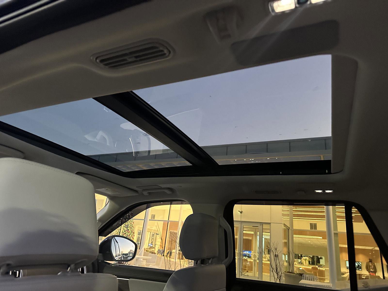 Used 2025 Ford Expedition Max Platinum w/ Platinum Ultimate Package image 28