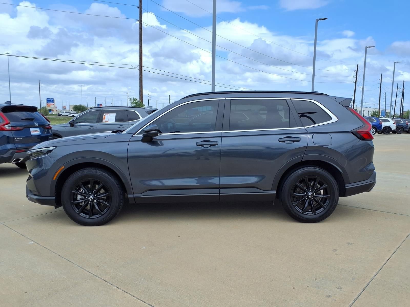 Used 2025 Honda CR-V Sport image 3