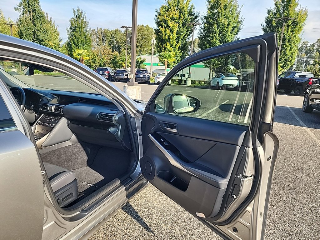 Used 2019 Lexus IS 300 AWD w/ Navigation Package image 19