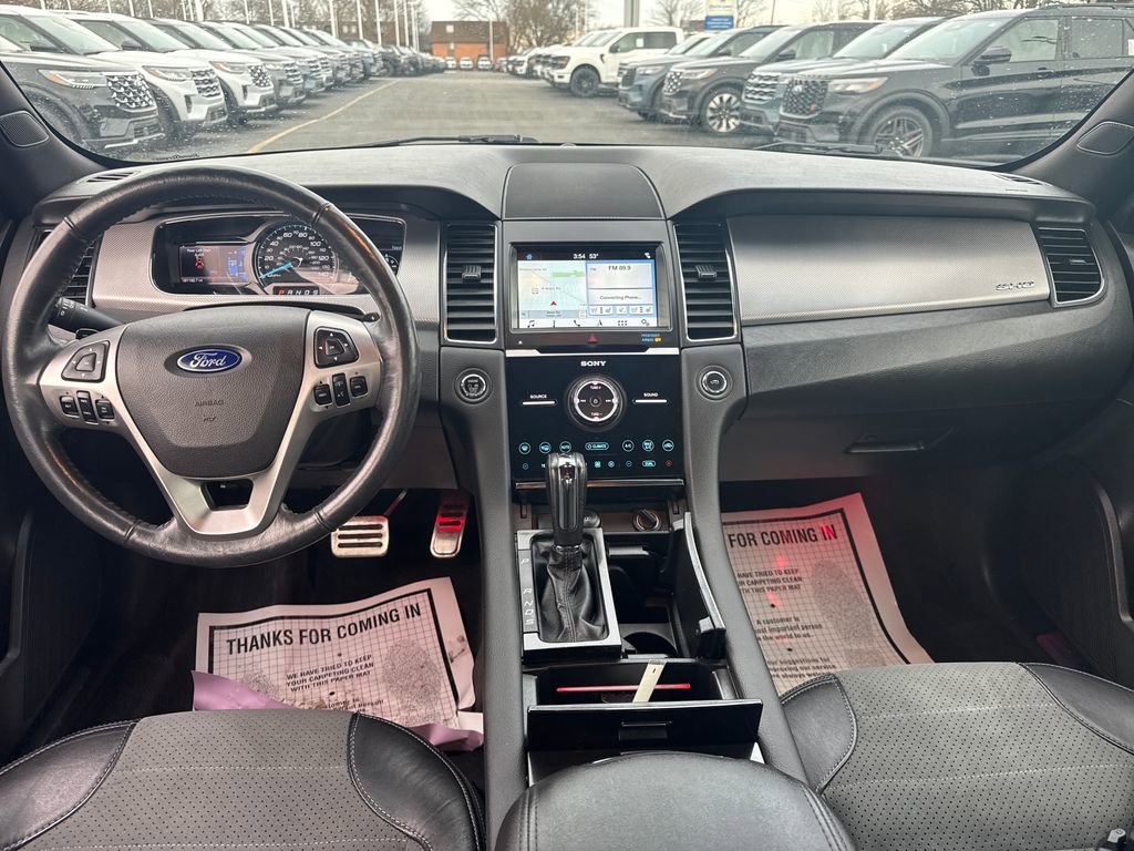 Used 2018 Ford Taurus SHO image 28