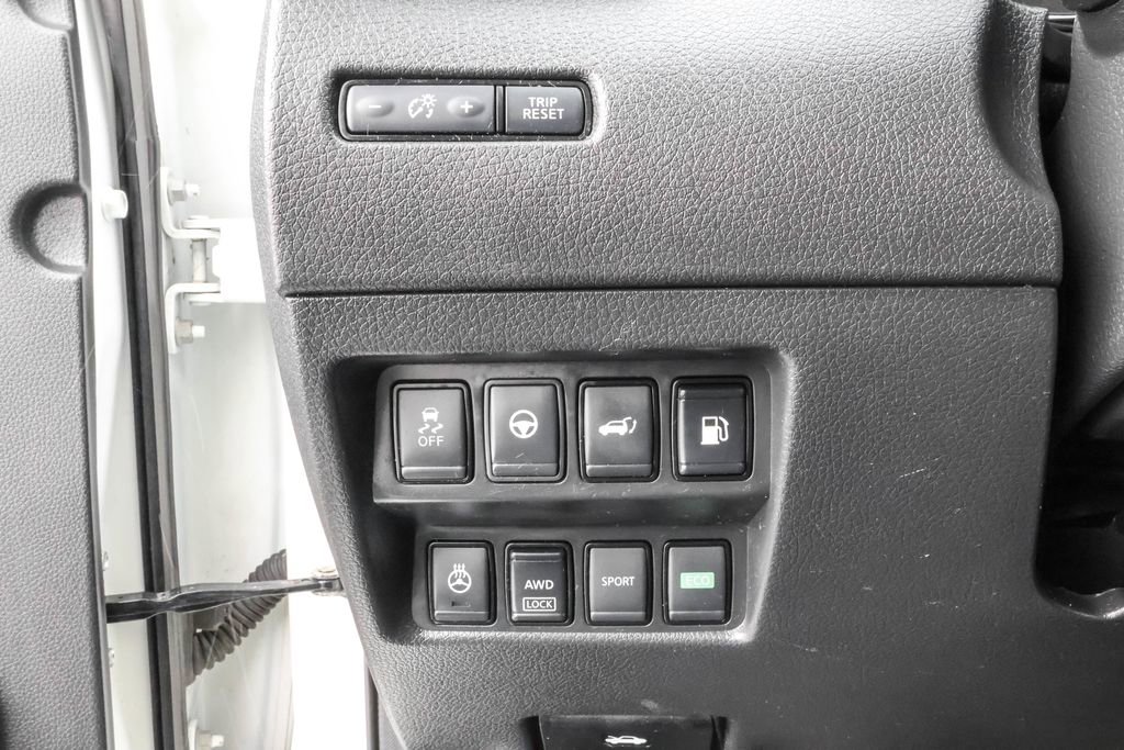 Used 2020 Nissan Rogue SL w/ Premium Package image 20