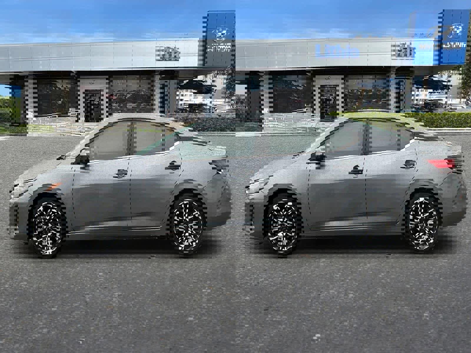 Used 2025 Nissan Sentra S image 6