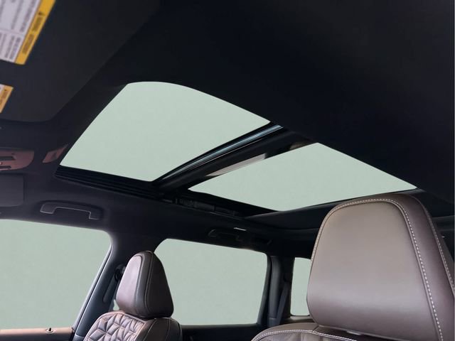 Certified 2025 Nissan Armada Platinum AWD/4WD image 11