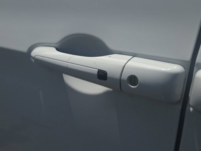 Used 2023 Chrysler Pacifica Touring-L FWD image 24