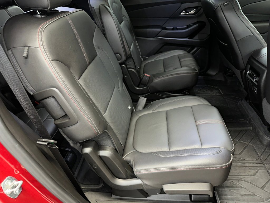 Certified 2023 Chevrolet Traverse RS w/ LPO, Floor Liner Package image 31