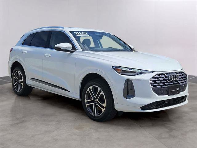 Certified 2025 Audi Q5 Premium w/ Convenience Package AWD/4WD image 10