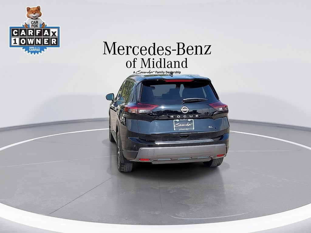 Used 2024 Nissan Rogue SL w/ SL Premium Package FWD image 6