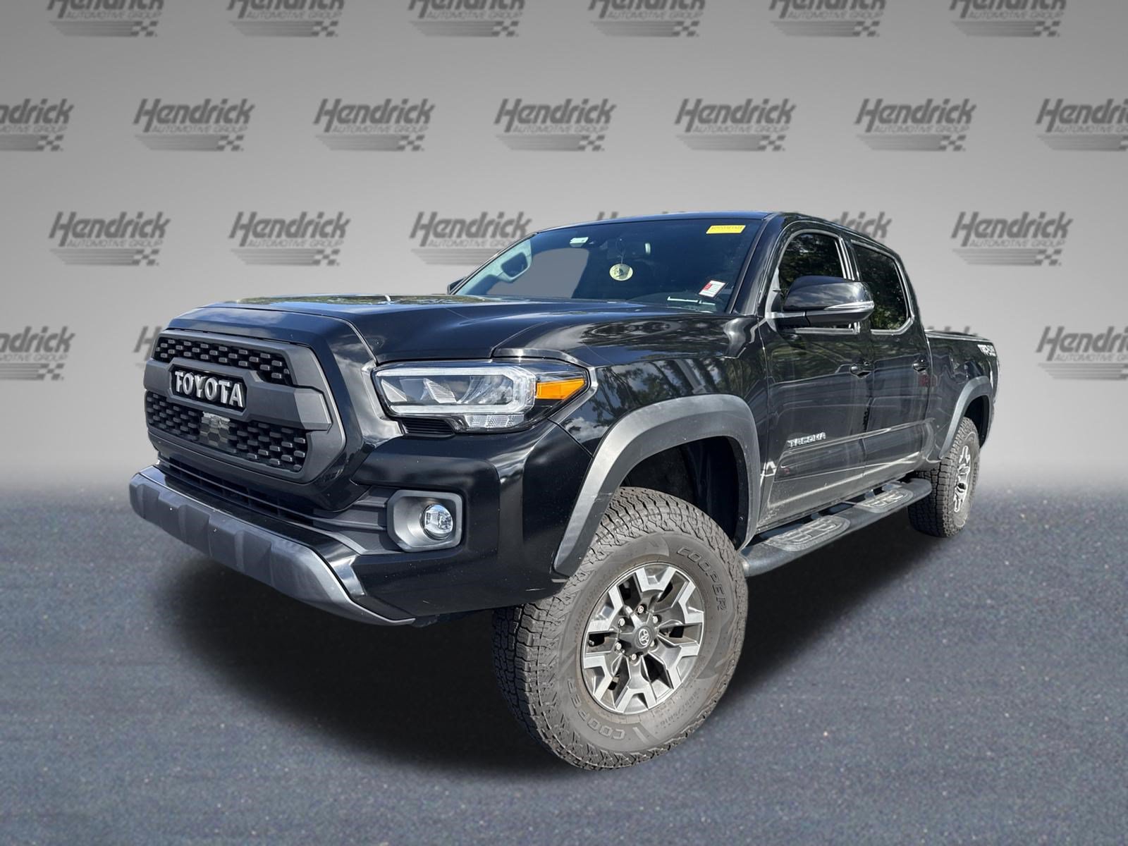Used 2023 Toyota Tacoma TRD Off-Road AWD/4WD image 5