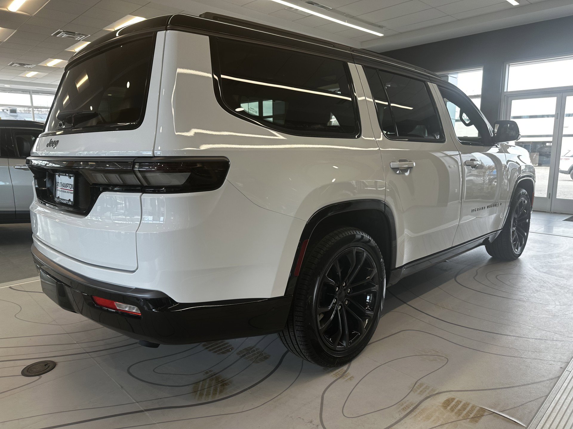 New 2026 Jeep Grand Wagoneer Summit w/ Premium Group III AWD/4WD image 2