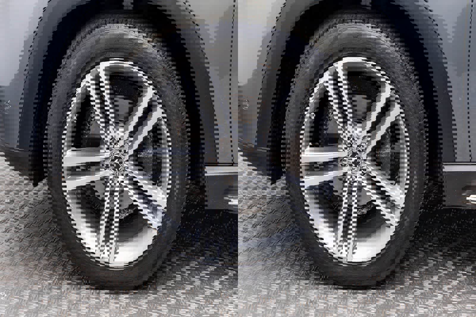 Used 2022 Mercedes-Benz GLE 350 4MATIC w/ Premium Package image 8